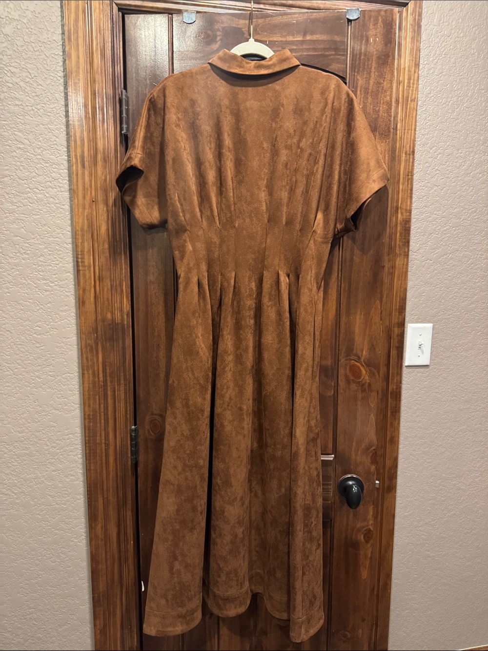 Gibson Latimer Rust-Brown Button Front Midi Dress - Picture 4 of 4